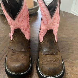 Justin gypsy round toe boots